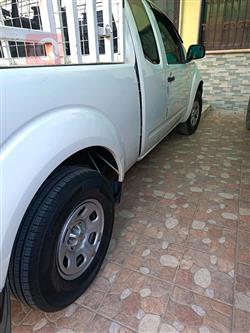 نيسان فرونتر